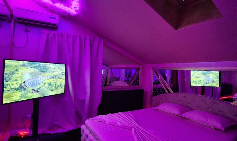 Deluxe room PINK 9 cu cada cu hidromasaj